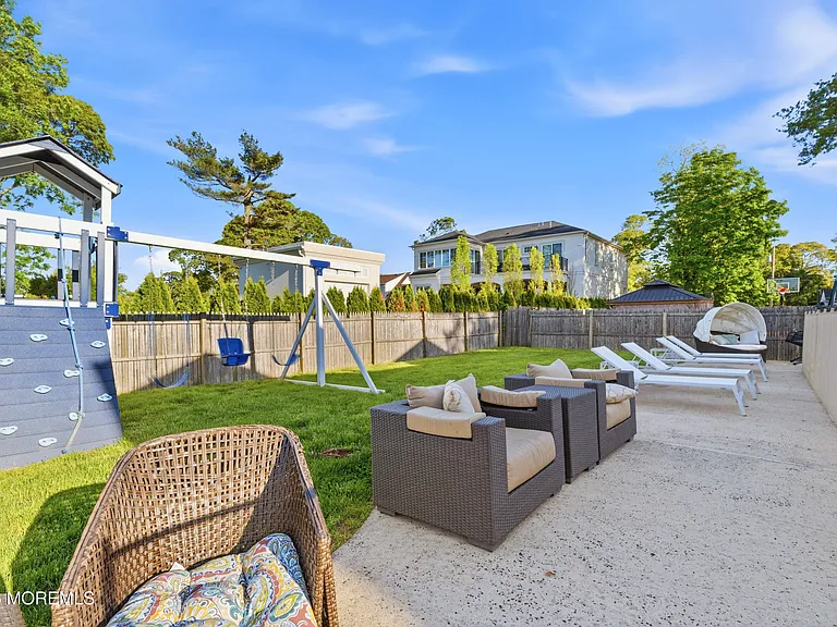 3 Cypress Ave — Photo 34