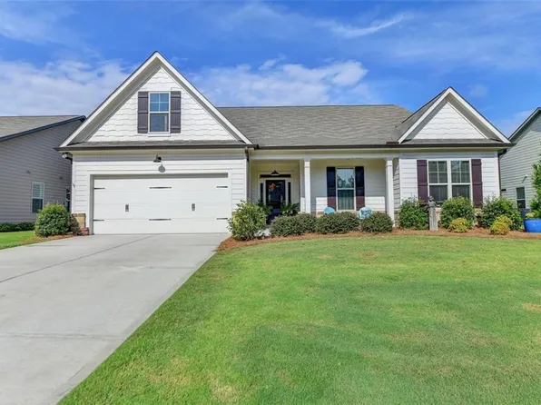 911 Camellia Ln, Jefferson, GA 30549