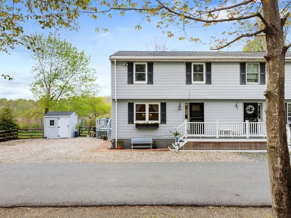 90 Pleasant St #D, Rockport, MA 01966