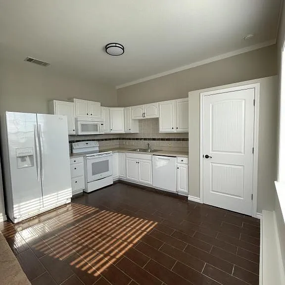 105 County Road 212 #E — Photo 3