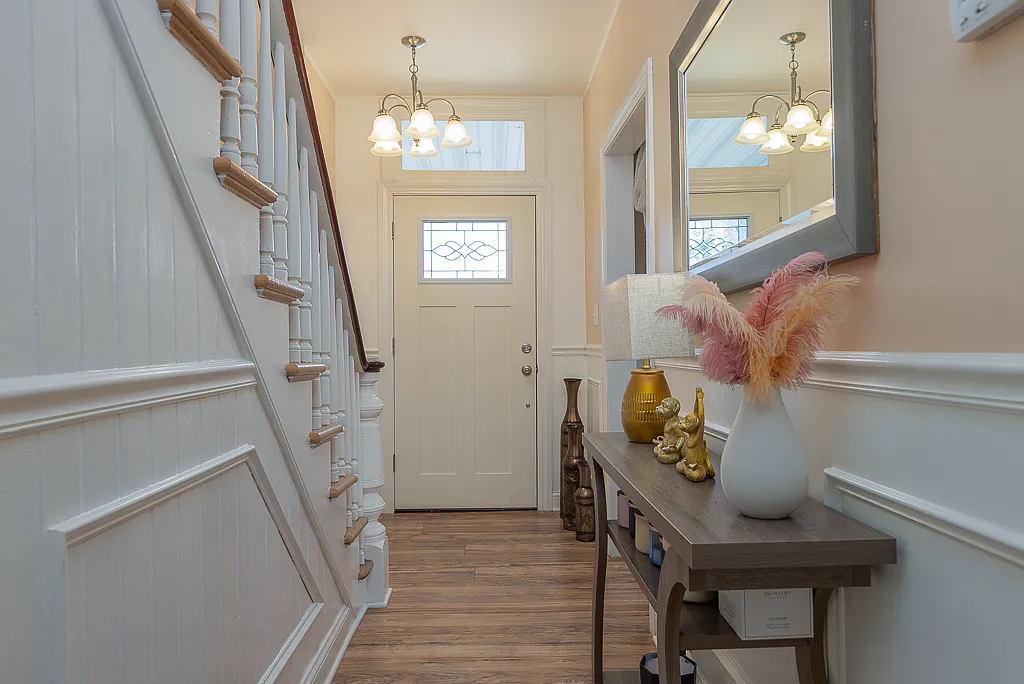 4 bed, 1436 sqft, $4,350 — Photo 4