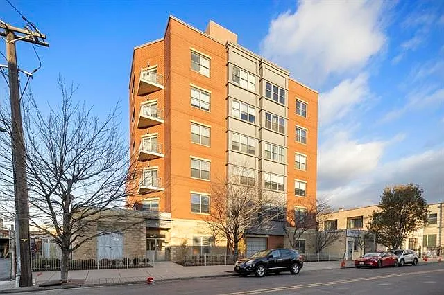 172 Culver Ave #407 — Photo 28