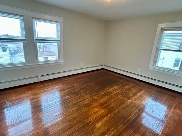 14 Gove St #301, Biddeford, ME 04005