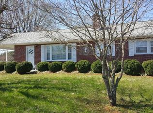1017 Columbus St, Martinsville, VA 24112