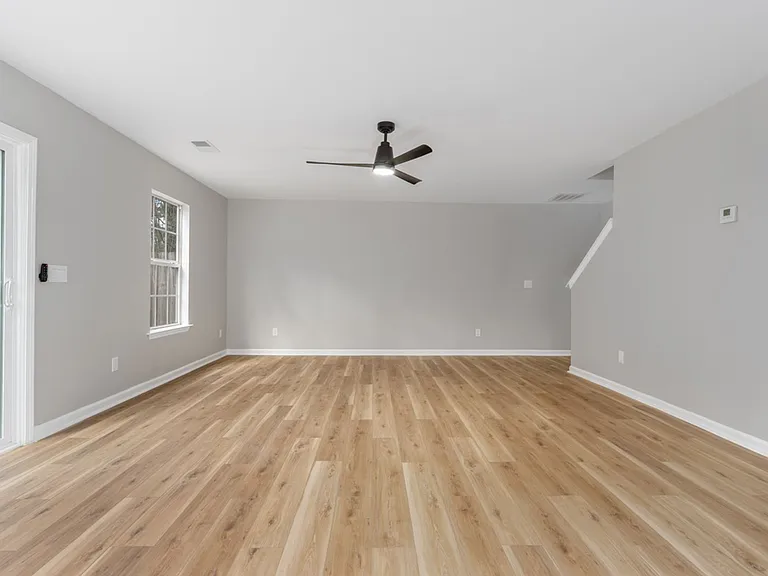 1021 Aderley Oak Dr — Photo 9