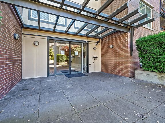 3rd image of 10707 139th St #117