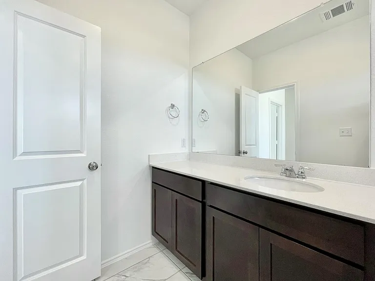 1517 Cobblecrest Ln — Photo 27