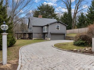 34 Squaw Brook Road, Branford, CT 06405