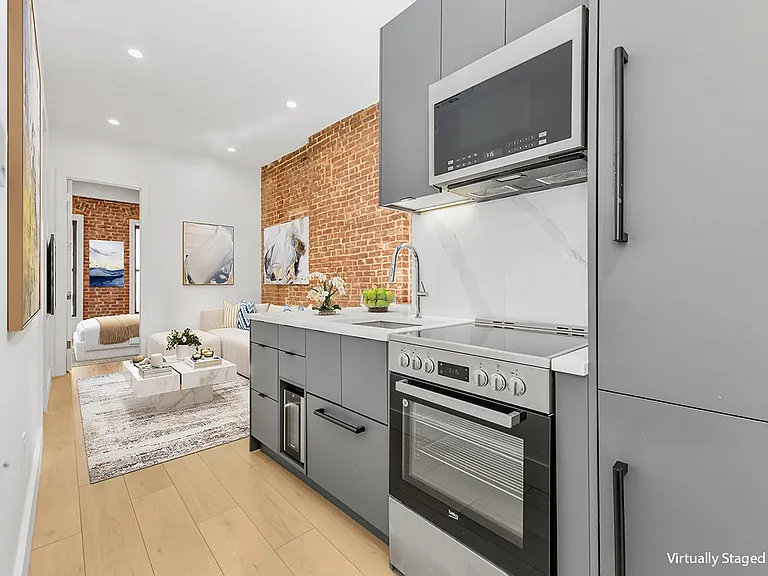 356 W 48th St #2A — Photo 5