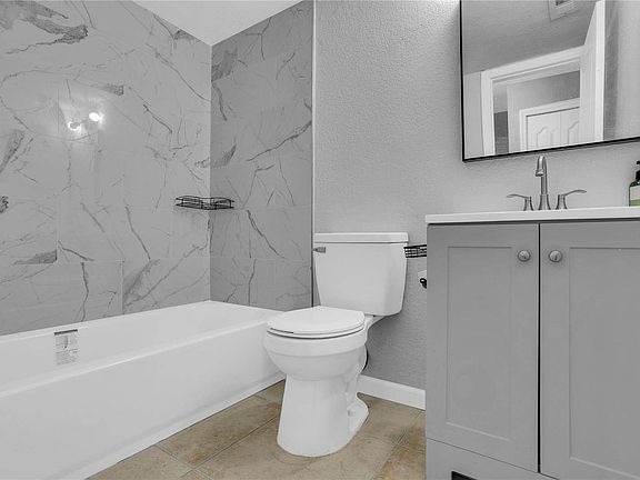 4th image of 209 Red Cedar Pl #209