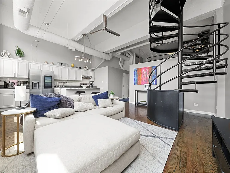 1019 W Jackson Blvd #3G — Photo 7