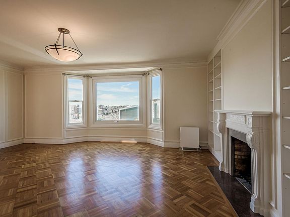 4th image of 2525 Larkin St APT 402