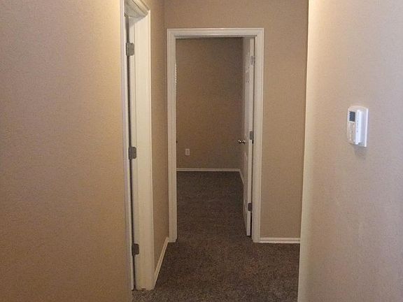 5th image of 4212 Manhattan Dr