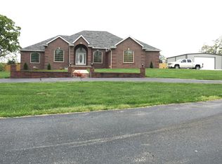 22560 Gravel Rd, Lebanon, MO 65536