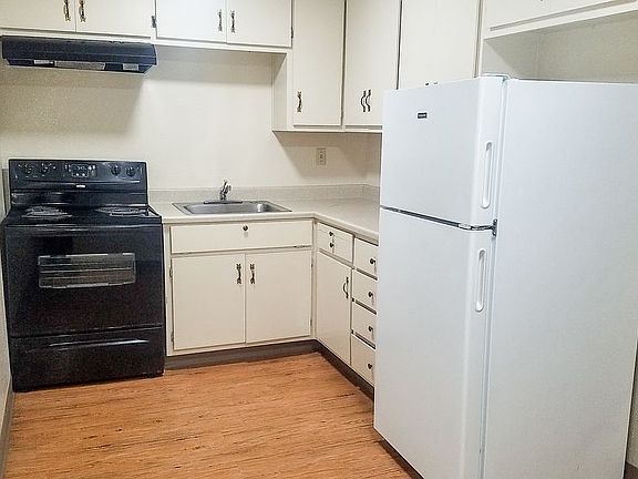 5th image of 671 La Grande Dr