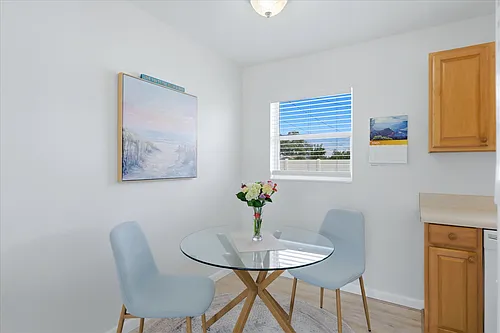 723 S Brink Ave Photo 1