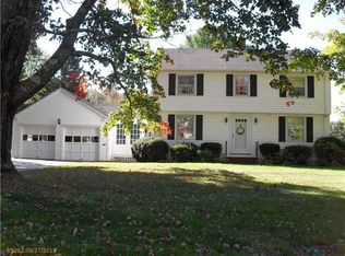 6 Hillview Rd, Gorham, ME 04038