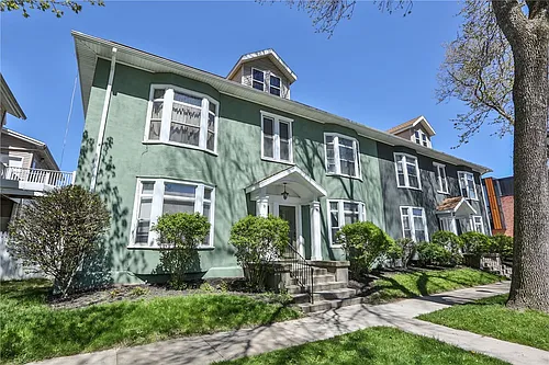 19 Russell St #17 Photo 1