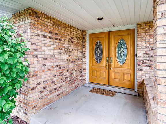 5th image of 14848 Glen Wood Ln