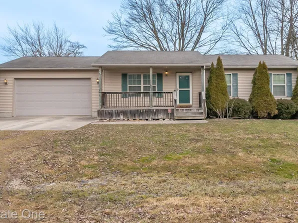 1203 Elizabeth St, Mount Morris, MI 48458