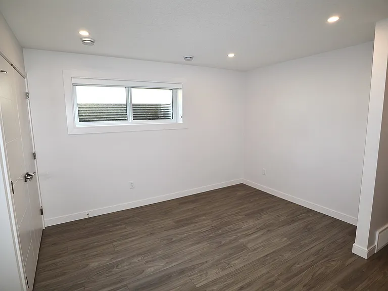 1082086Ave - 23_08232020
