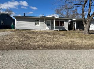 141 Saint Thomas Ln, Cahokia, IL 62206