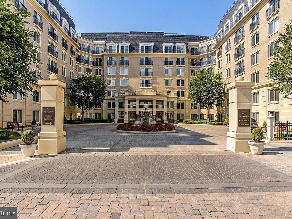 1st image of 5 Park Pl APT 420