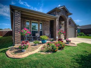 8609 Yosemite Trl, Aubrey, TX 76227