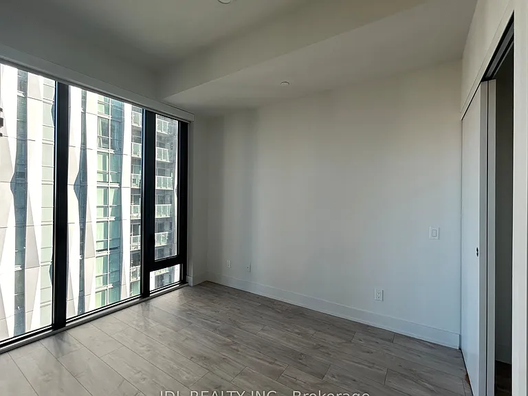 8 Cumberland St #2602 — Photo 14