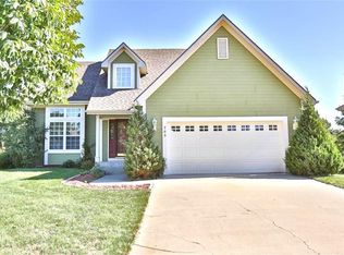 705 Shamrock Ln, Warrensburg, MO 64093