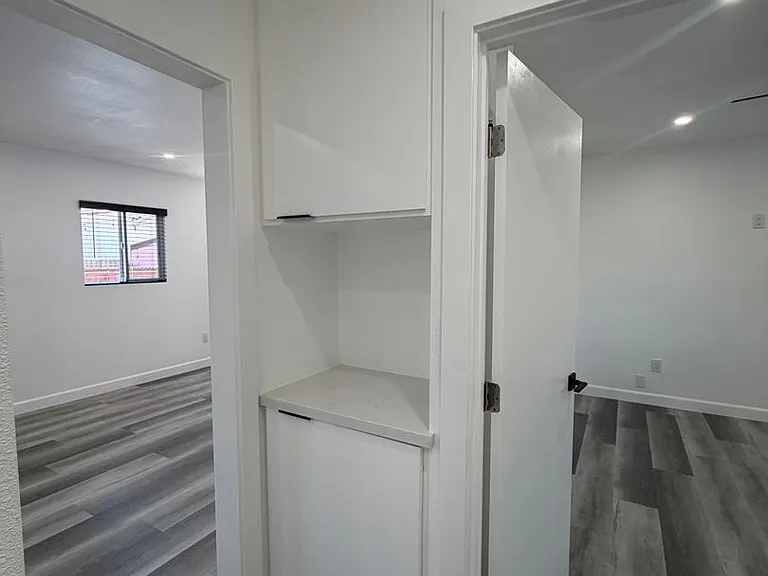 15512 S White Ave — Photo 5