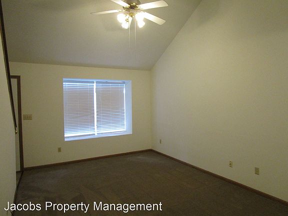 3rd image of 3542 Prescott Dr