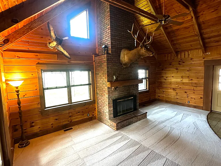 8900 Ravenna Rd — Photo 5
