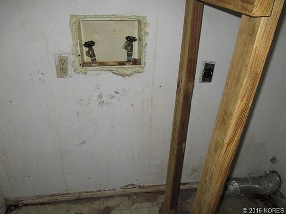 4th image of 716 W Polk Ave