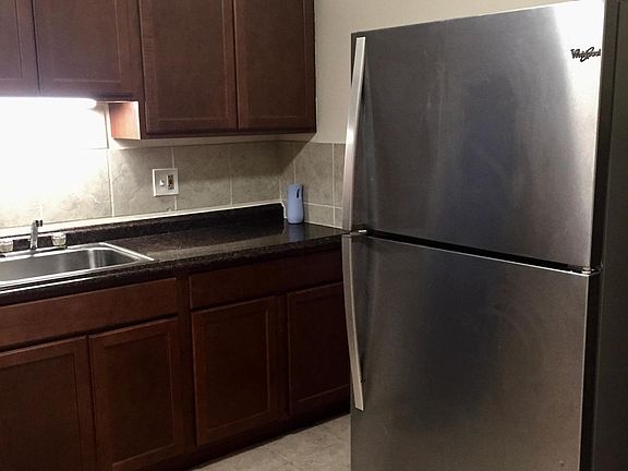 4th image of 3907 Botanical Ave APT C