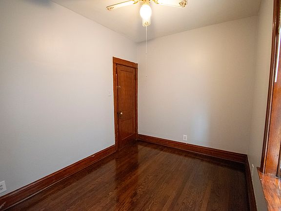 4th image of 723 N Trumbull Ave Room 1