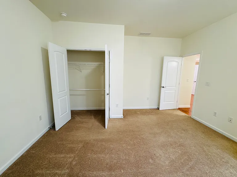 557 W Birdie Ln — Photo 18