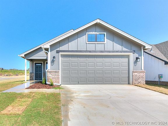 4th image of 1640 E 140th Pl