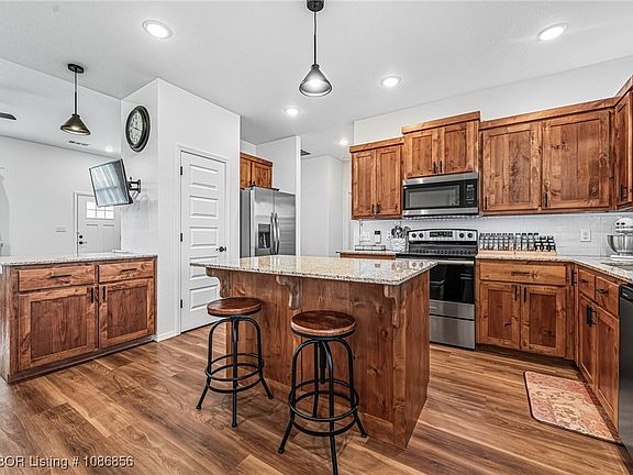 4th image of 118 Countryside Way