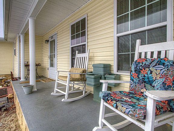 4th image of 1024 Rosella Dr