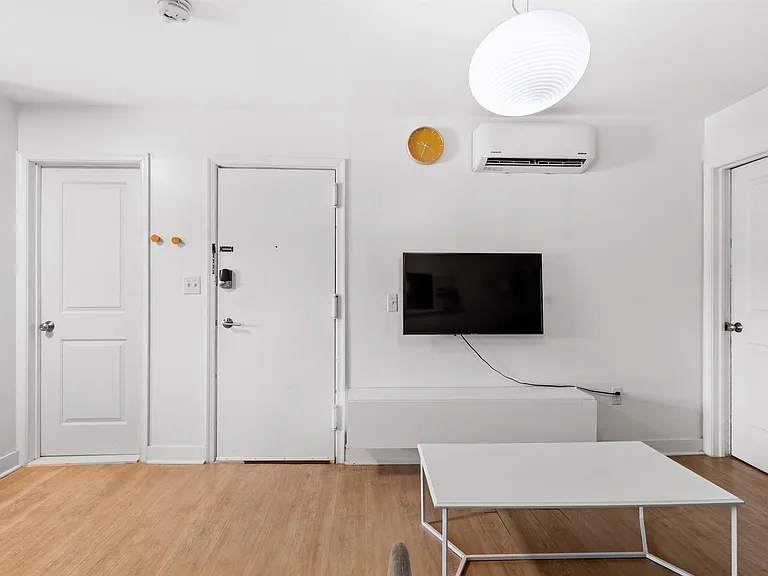 49 Jewett Ave #4 — Photo 9