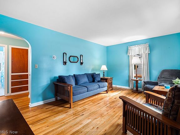 4th image of 345 Cornell Ave