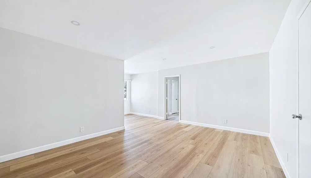 1699 Amberwood Apartments — Photo 4