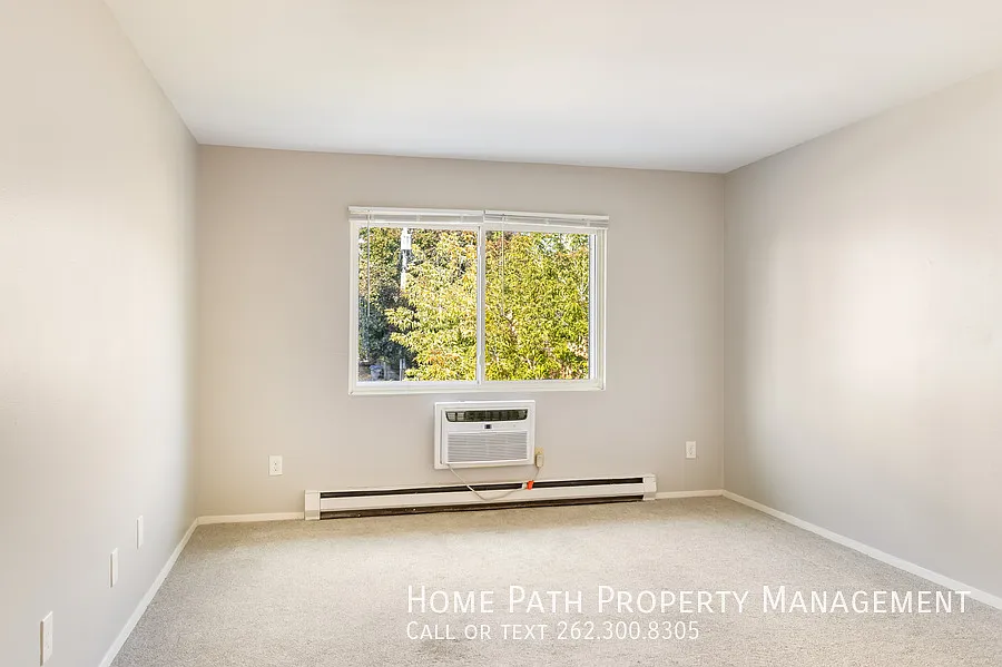 1 bed, 950 sqft, $999 — Photo 4