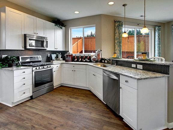 3rd image of 18822 Greenwood Pl E