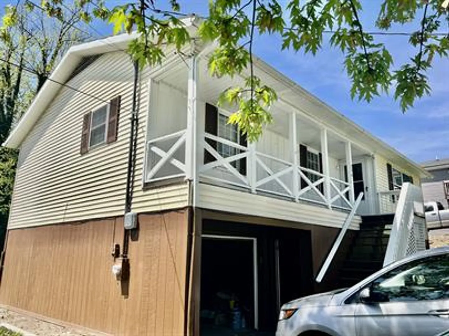 736 Dayton - College Rental Home — Photo 2