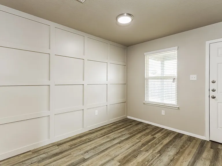 3215 Pedernales Dr — Photo 13