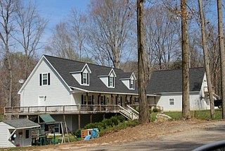 2nd image of 122 Bridlewood Dr