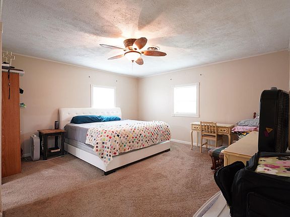 5th image of 54 Maddox Ln