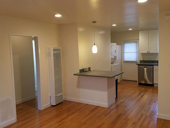 2nd image of 368 Redwood Ave